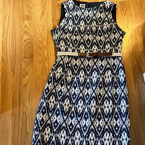 The brand is Anne Klein. The size is 4